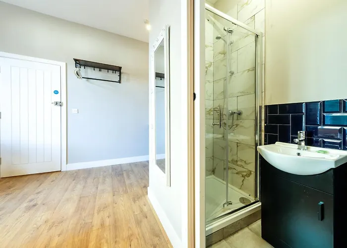 The Willow 5 * Bristol